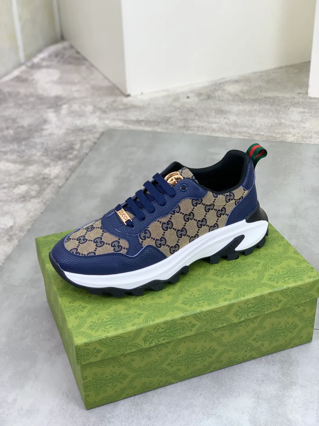 Men's shoes 💰P440💰[New model]🆘 The latest model from Gucci GUCCI official website🎁Classic casual and fashionable men's shoes👟Best model💥The version is simple and elegant, exclusive for trendy men. Unique official website latest brand elements👑Gucci original decoration, fashionable and generous, original soft calfskin fabric➕Comfortable soft first-layer pigskin lining ✅The official website specifies the wear-resistant casual outsole, the classic model is taken in kind🎬Color: 4️⃣colors available😍Number: 38-44